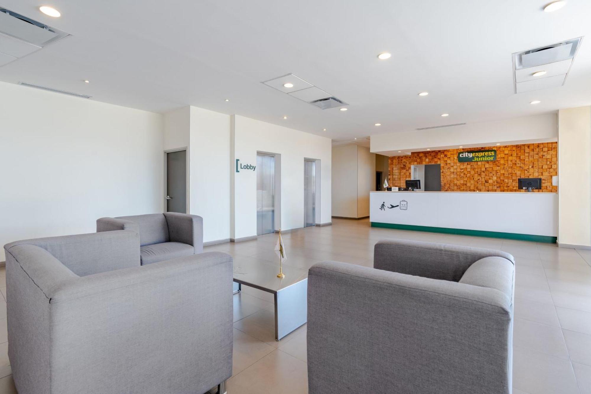 City Express Junior By Marriott Aguascalientes Centro Luaran gambar