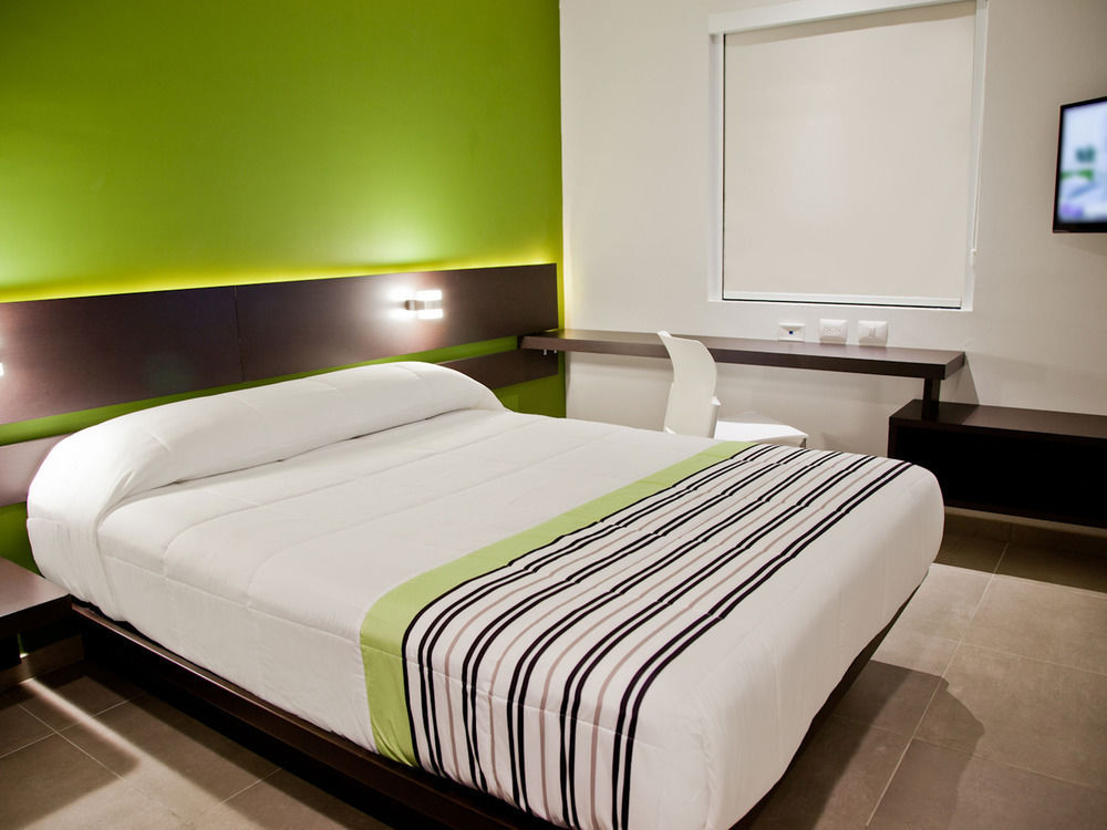 City Express Junior By Marriott Aguascalientes Centro Luaran gambar