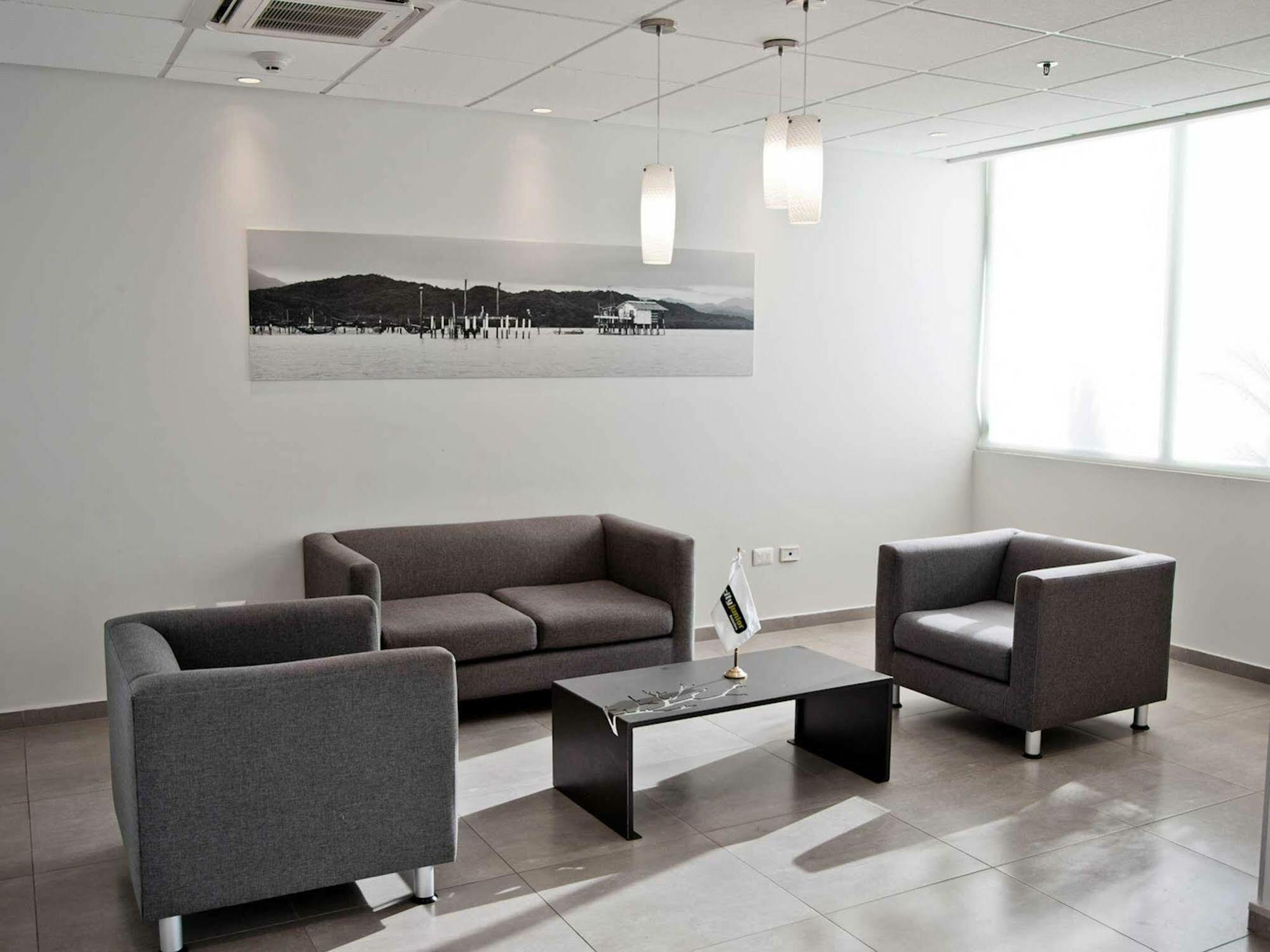 City Express Junior By Marriott Aguascalientes Centro Luaran gambar