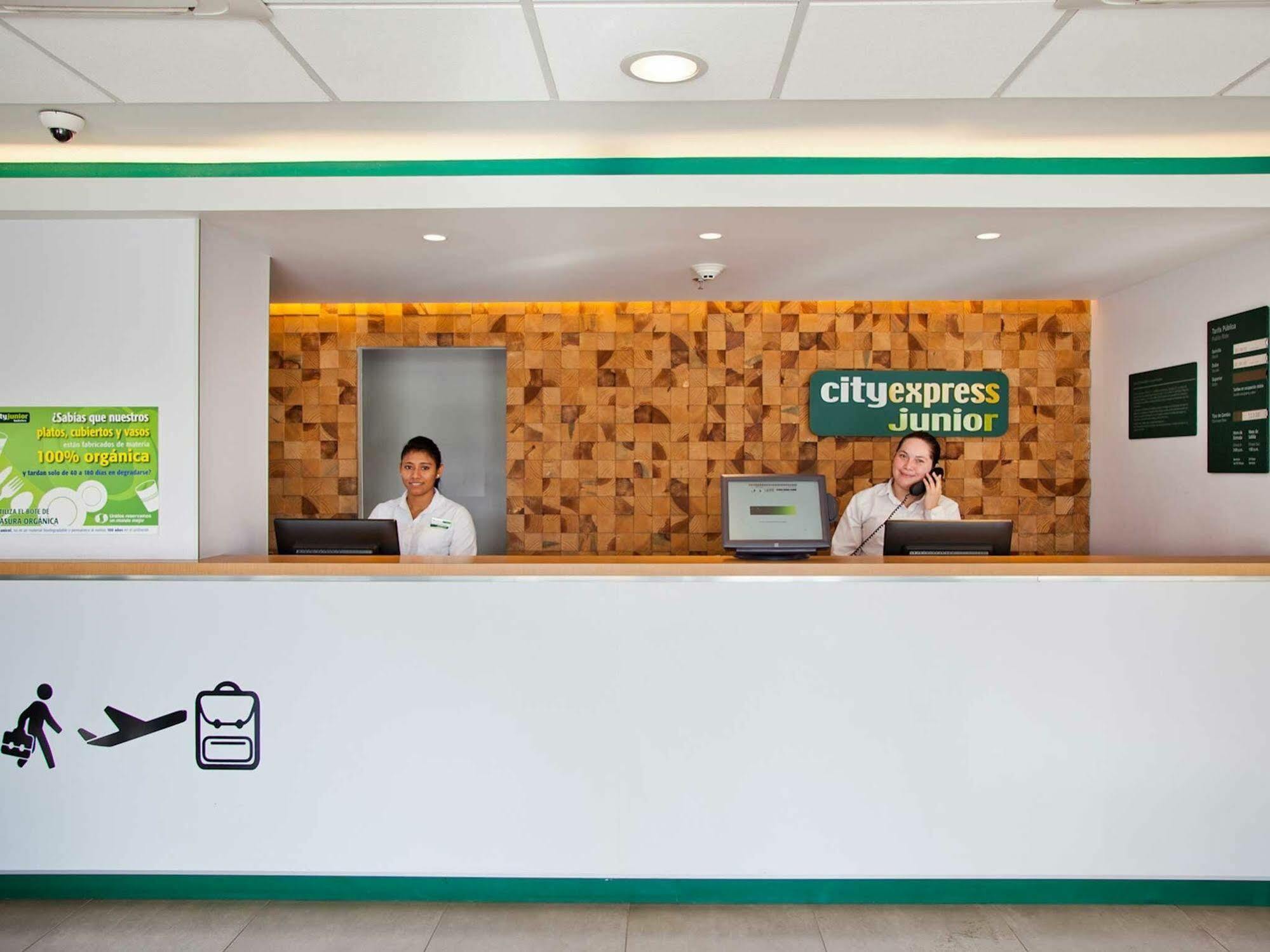 City Express Junior By Marriott Aguascalientes Centro Luaran gambar